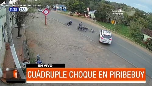 Imprudencia ocasiona cuádruple choque en Piribebuy
