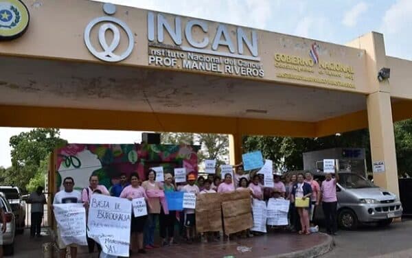 Pacientes del Incan desesperados ante la falta de medicamentos