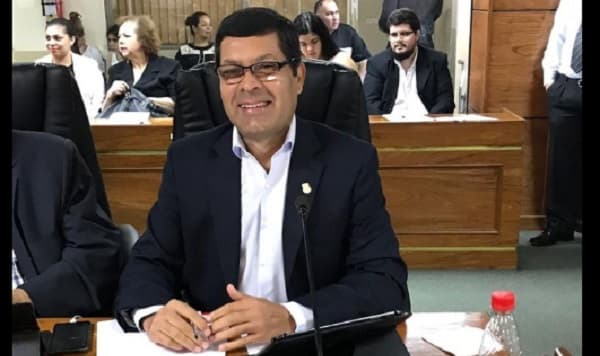 Concejal del “orgullo heterosexual” fue demandado por prestación alimentaria, revelan