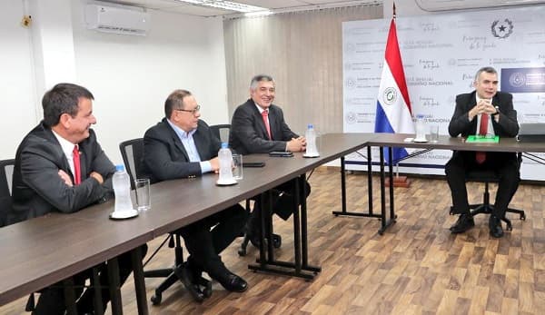 Luis Ramírez arranca la transición en el MEC