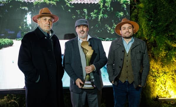 Expo 2023: Financiera recibe premio al mejor stand de Innovación en Servicios