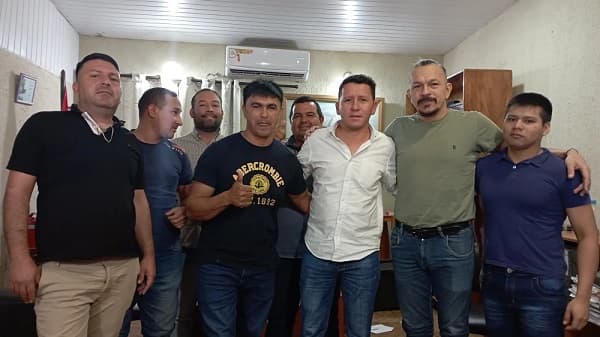 El Senador Chaqueñito visita a Mbururú en la cárcel