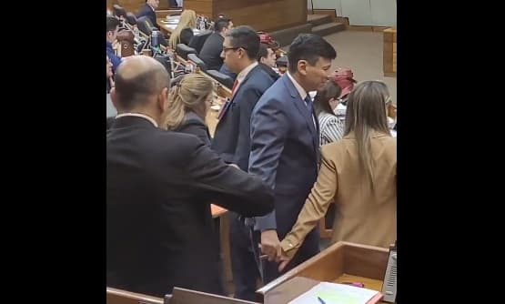 Amarilla asegura que Harms acosó a varias funcionarias del Congreso