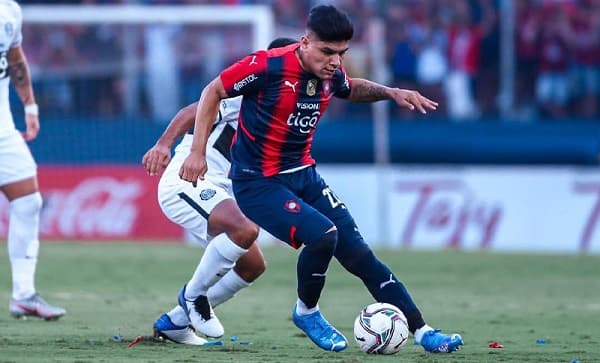 Claudio Aquino: Despedida controversial de Cerro Porteño