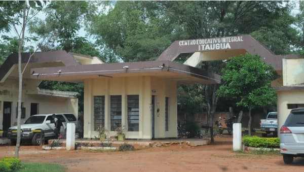 Fuga masiva en Centro Educativo “Panchito López” de Itauguá
