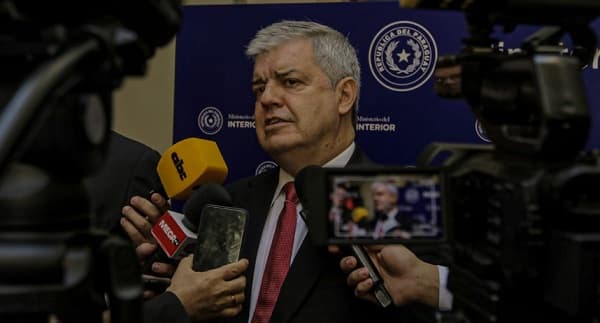 Riera descubre deuda de USD 42 millones en el Ministerio del Interior