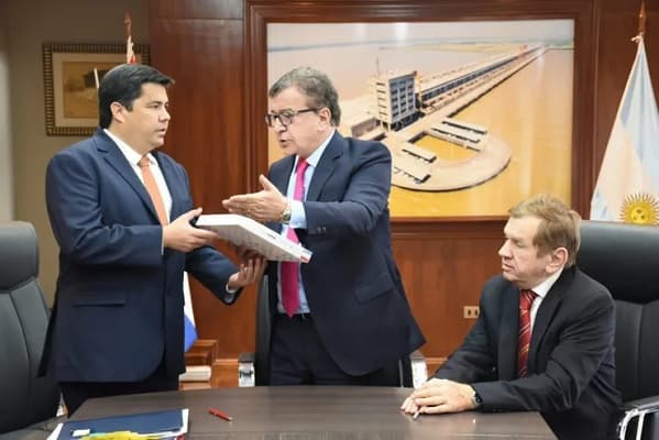 EBY: El exdirector Nicanor Duarte Frutos defiende el aumento de remuneraciones durante su gestión