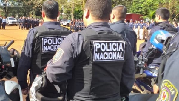 Desmantelan red de estafas y tráfico de autos de lujo