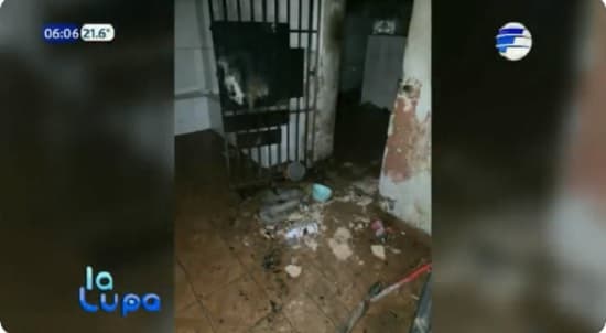 Detenidos queman sábanas en calabozo como protesta