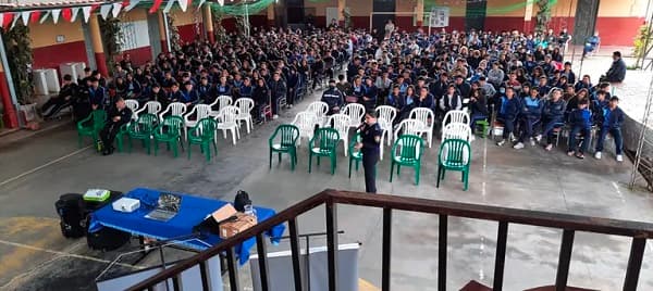 Prevención de drogas: Charlas educativas en Arroyos y Esteros