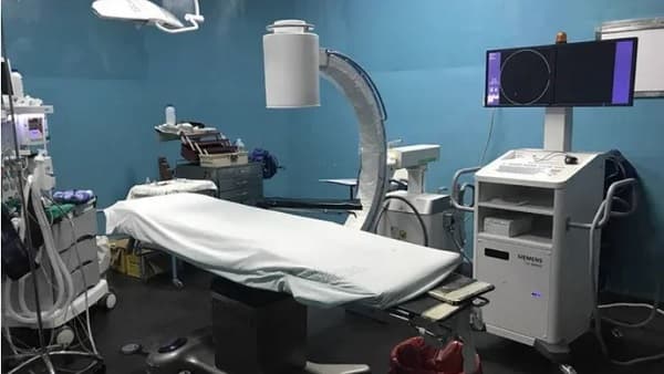 Caos en el quirófano del INCAN: Pacientes evacuados por inundación en plena cirugía