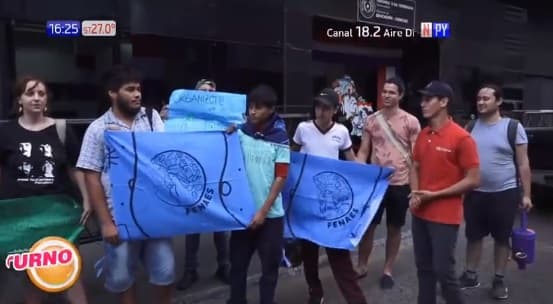 Estudiantes exigen tarjetas para medio pasaje: solo 6.300 prometidas