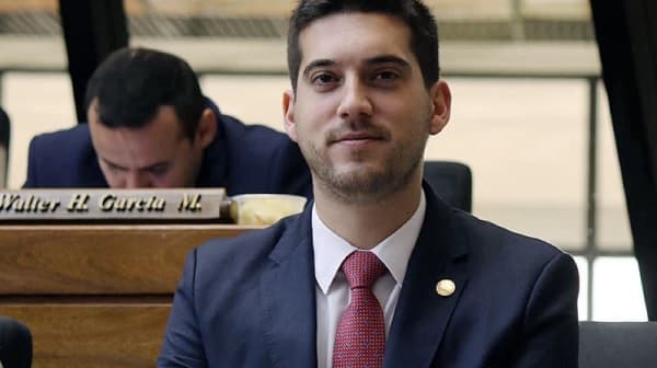 Rubén Rubín indaga sobre nepotismo en el Congreso