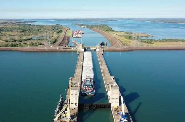 Yacyretá Argentina refuta reclamos del Equipo Económico Nacional sobre incumplimiento de pagos