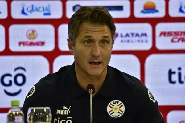 Schelotto desafía a la APF: Eleva reclamo a FIFA post desvinculación