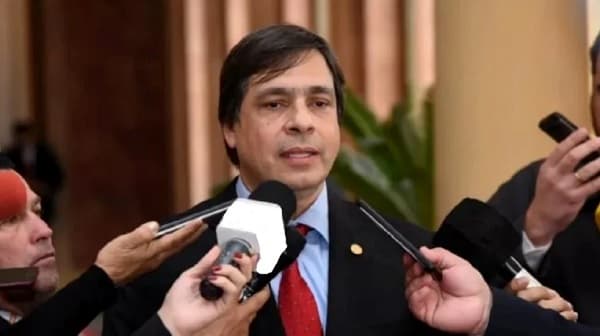 Extitular del IPS aprueba millonarios pagos irregulares a consorcio de ambulancias