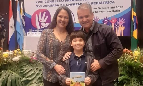 Niño paraguayo de 9 años crea cómic para combatir la comida chatarra