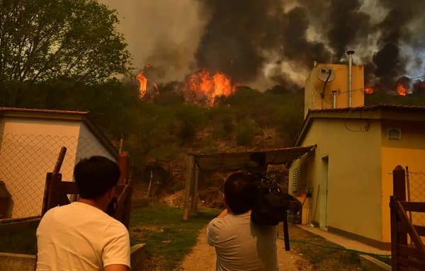 Incendios en Córdoba: Llamas alcanzan viviendas y obligan a evacuaciones