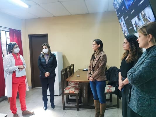 Sustituyen a directora de hospital por prima de excandidata colorada