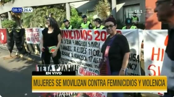 Mujeres marchan contra la violencia y feminicidios