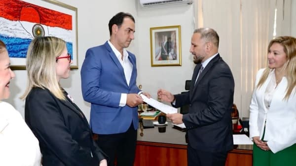 Aldo Castiglioni renuncia tras denuncias de abusos en Hospital Psiquiátrico