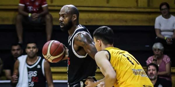 Escándalo en el básquetbol paraguayo: Racismo, pelea y suspensión