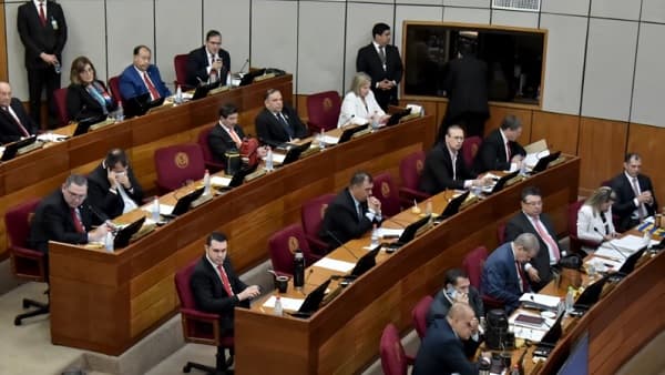 Senado “mutila” ley de conflictos de intereses a su antojo