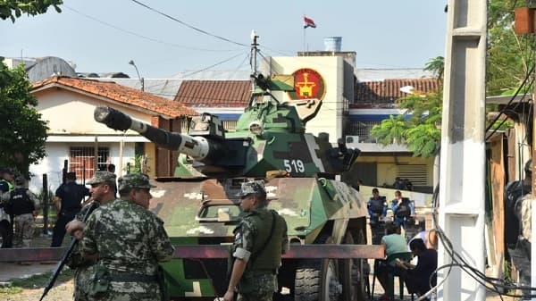 Peña respalda a Barchini pese a la crisis en Tacumbú: ¿Indiferencia ante el caos penitenciario?