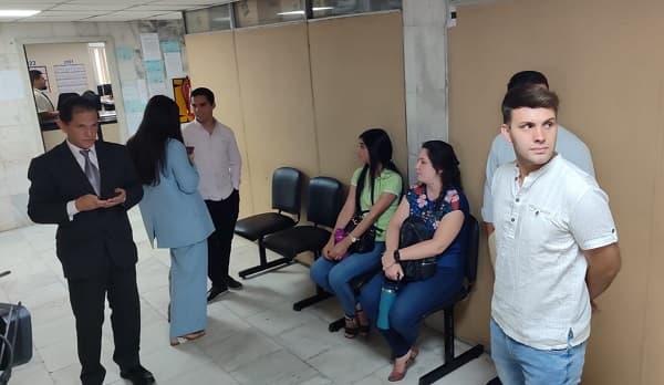 18 desvinculados de Itaipú demandan reincorporación y resarcimiento