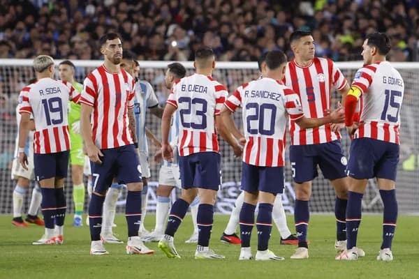 La Albirroja se enfrenta a Colombia: cambios en el equipo de Garnero