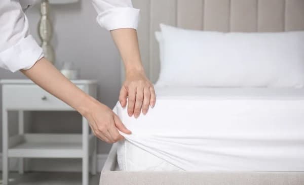 Los riesgos ocultos de no cambiar las sábanas con regularidad