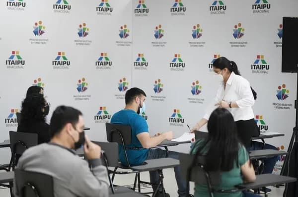 Gobierno de Peña anula concurso de Itaipú con costo de USD 400.000