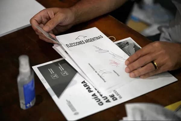 Elecciones en Argentina: Sergio Massa y Javier Milei en balotaje por la presidencia