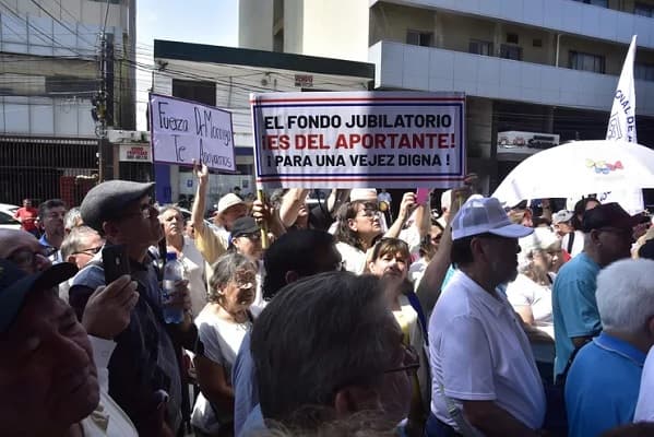 Polémica ley de pensiones: ¿Riesgo de financiar al Estado con fondos jubilatorios?