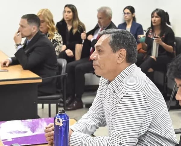 Corte ratifica condena a Juan Vera por violar intimidad de Menchi Barriocanal