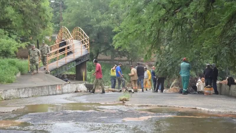 Lambaré en crisis: Emergencia vial y ambiental tras tragedia ocasionada por raudales