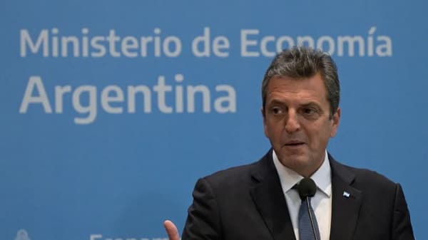 Massa confronta a petroleras por el ‘milagroso’ retorno del combustible