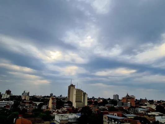 Miércoles de calor y humedad con lluvias dispersas en Paraguay