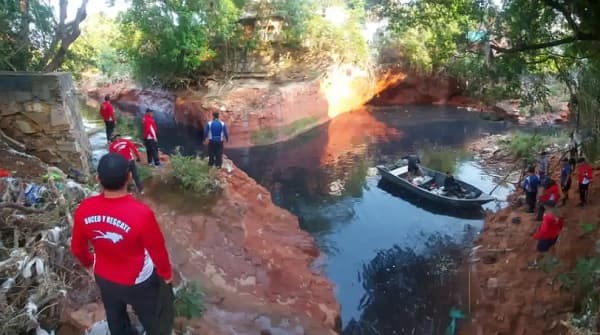 Militares remueven arena en arroyo buscando a Alexis Sosa