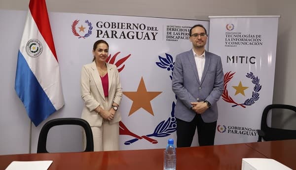 Senadis y Mitic facilitan la vida digital a personas con discapacidad