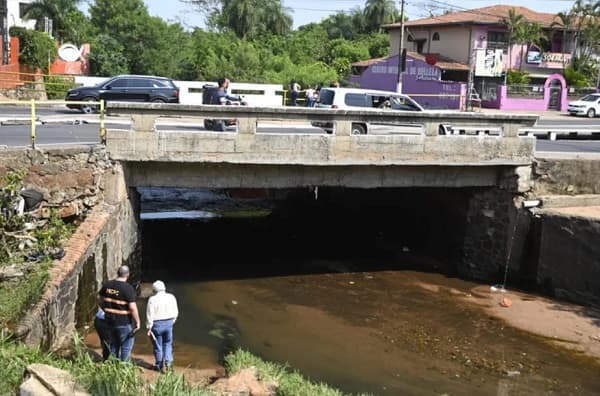 Puente en Lambaré: MOPC inspecciona riesgosa infraestructura