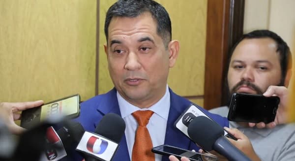 Ex senador Arévalo desmiente allanamiento en Caso Dakovo