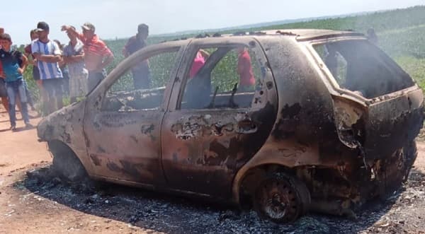 Terror en Villa Ygatimí: Hallan auto con cuerpos calcinados