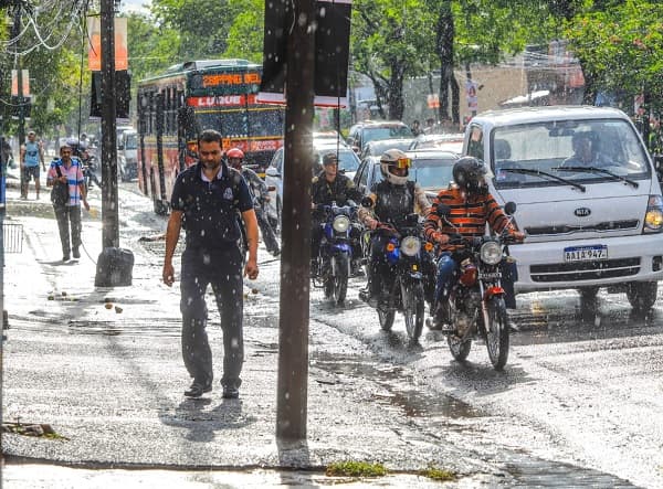 Chaparrones aislados y calor intenso marcarán el fin de semana