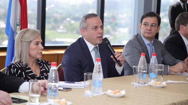 Contralor pide al Congreso aprobar ley clave contra la corrupción