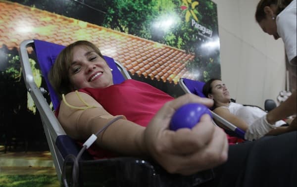 Donar sangre: el regalo que salva vidas en estas fiestas