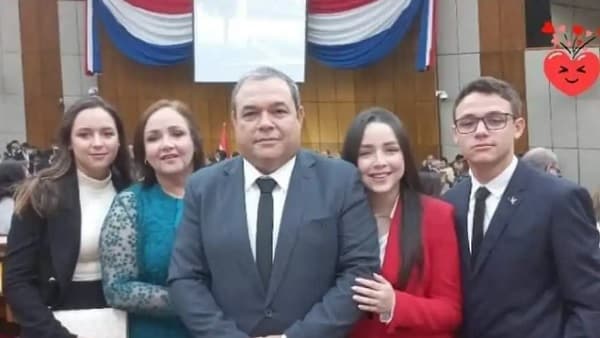 Nepotismo y favores políticos: La hija de diputado duplica su sueldo en EBY