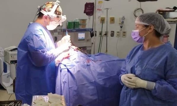 Éxito en cirugía cerebral innovadora en Encarnación