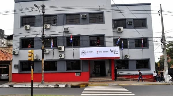 Ministerio de Justicia exige prueba de VIH a candidatos a guardiacárceles