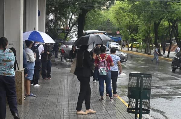Subsidios en aumento, calidad en descenso: La paradoja del transporte público